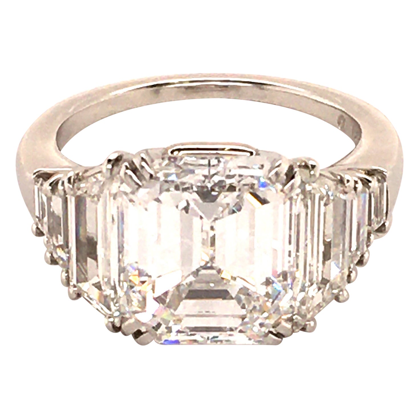ATTRACTIVE DIAMOND RING, HARRY WINSTON | Christie's